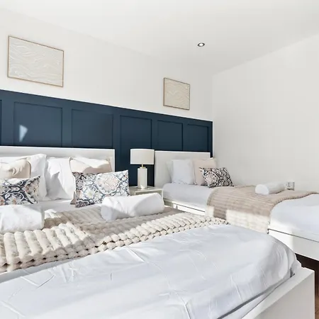 Arraeluxe, 2 Bedrooms 2 Bath Sleeps 5, Parking, Location By Utilita Arena, Icc, Broad Street, Brindley Place And Legoland Appartamento *