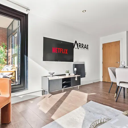 Arraeluxe, 2 Bedrooms 2 Bath Sleeps 5, Parking, Location By Utilita Arena, Icc, Broad Street, Brindley Place And Legoland *