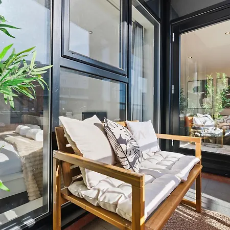Arraeluxe, 2 Bedrooms 2 Bath Sleeps 5, Parking, Location By Utilita Arena, Icc, Broad Street, Brindley Place And Legoland Appartamento